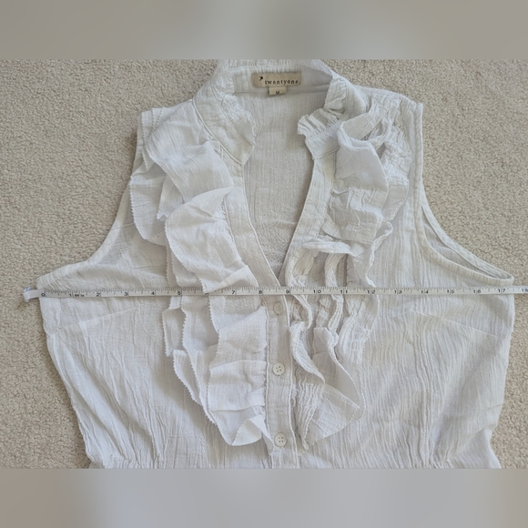 White Ruffled Sleeveless Top - Picture 3 of 7